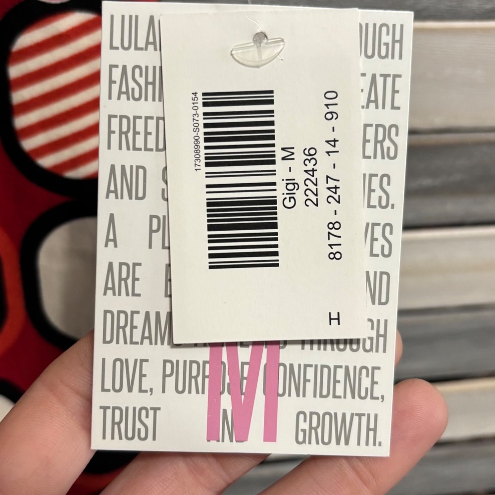 LuLaRoe Gigi Tee Medium Christmas Santa Oval Pattern‎ Holiday Top - Picture 3 of 4